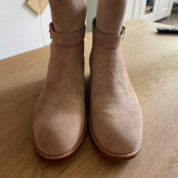 NEW Tory Burch Ankle Bootie Tan Suede 9 - Picture 3 of 7